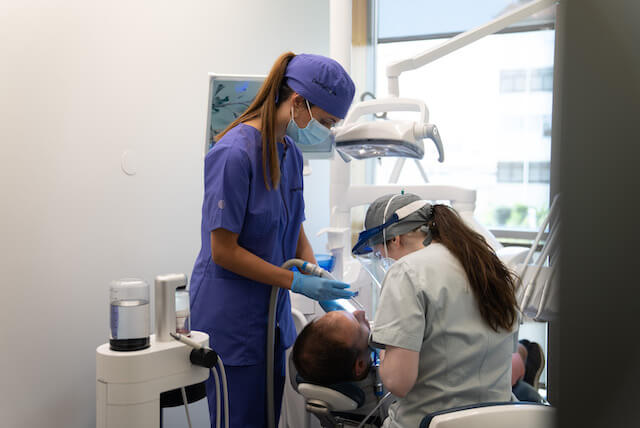 Foto da equipa e dia-a-dia 82 DentalCore