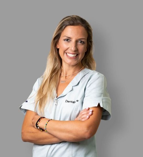 Dr.ª Ana Marinho Especialista em Odontopediatria e Sedação
